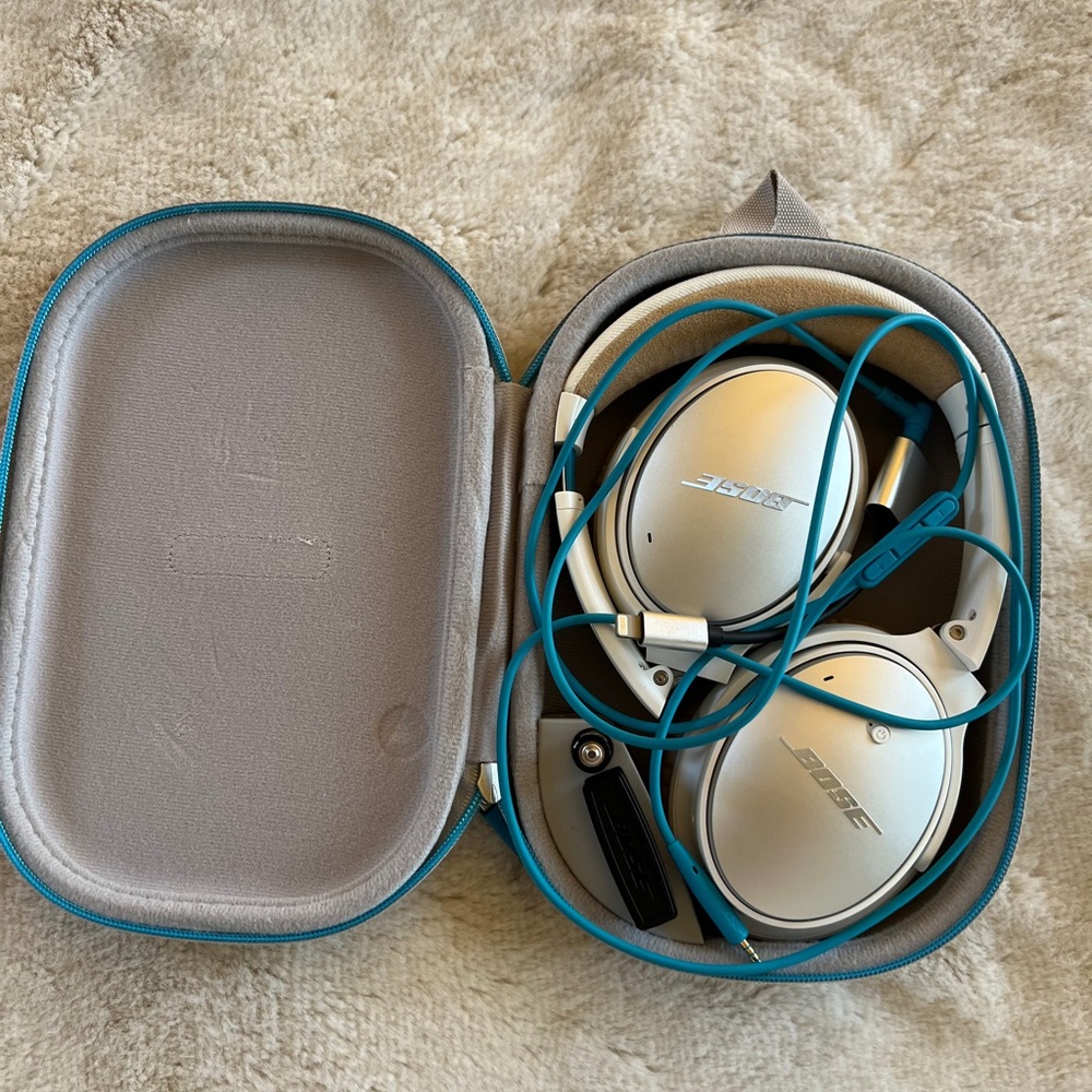 Bose noise cancelling headphones.